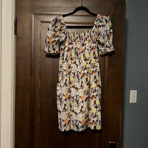 New with tags size medium Tory Burch dress.